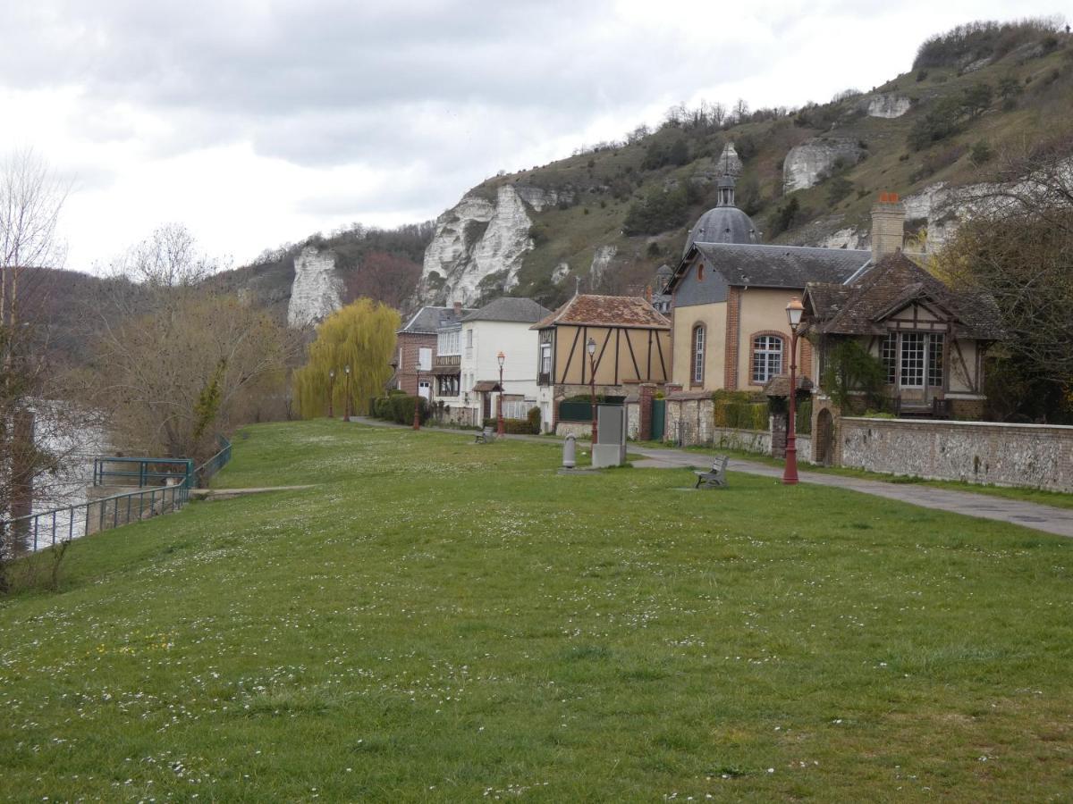 Gîte L'EAU VIVE Noyers  Extérieur photo
